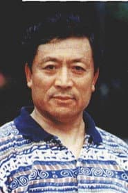 侯冠群