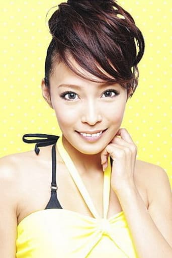 川村えな